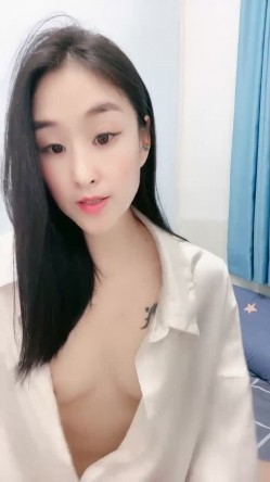 重磅御姐控的福音【穿过你的发丝】170大长腿东北美女，沐浴自慰骚气逼人，好浪啊！ 截图13