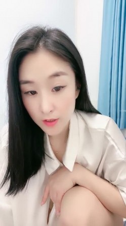 重磅御姐控的福音【穿过你的发丝】170大长腿东北美女，沐浴自慰骚气逼人，好浪啊！ 截图16