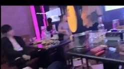 极品淫妻博主，【暧昧AIMEI】，夫妻交换，一起逛景点游玩一天，酒店内4P更有感觉，全程跟拍记录教科书 截图3