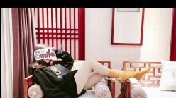 极品淫妻博主，【暧昧AIMEI】，夫妻交换，一起逛景点游玩一天，酒店内4P更有感觉，全程跟拍记录教科书 截图4