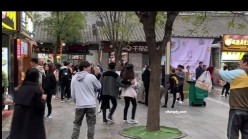 极品淫妻博主，【暧昧AIMEI】，夫妻交换，一起逛景点游玩一天，酒店内4P更有感觉，全程跟拍记录教科书 截图10