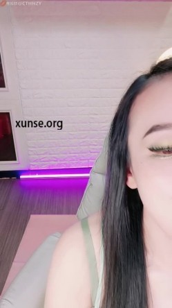 【你宝贝】巨乳白虎主播，妩媚风骚半遮面，自慰淫水喷满屏 截图4