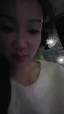 【泡泡马】白领御姐~! 白皙身材~户外刺激车震~无套啪啪 截图1