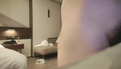 【文轩探花】北京4500一炮约极品车模，新人眼睛小伙上场，观感极佳，女神大长腿肤白貌美极致享受 截图16