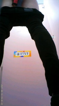 极品CP高端服饰商场女厕定点特写高清偸拍各种女神级别小姐姐方便拍脸又能拍逼角度刁钻赏心悦目 截图12