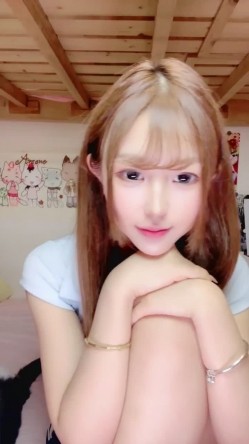 ️唯美校花女神【果味仙女】重磅来袭！居然在宿舍脱光光自嗨~可惜了 截图1