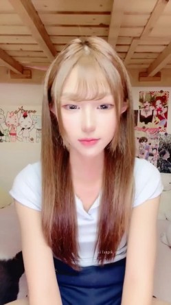 ️唯美校花女神【果味仙女】重磅来袭！居然在宿舍脱光光自嗨~可惜了 截图3
