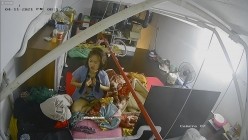 【极品稀缺 ️破解摄像头】极品服务员宿舍日常 ️小姐姐年轻美乳好坚挺 穿搭职业装制服很有气质 距离超近 高清1080P版 截图5