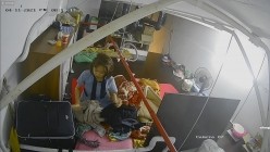 【极品稀缺 ️破解摄像头】极品服务员宿舍日常 ️小姐姐年轻美乳好坚挺 穿搭职业装制服很有气质 距离超近 高清1080P版 截图11