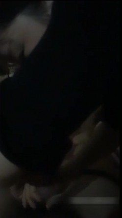 嫖妓达人做足疗时看见技师长得不错加点钱想干她,美女不答应最后给他打飞机,出来后又到酒店找个卖淫女狠狠干! 截图9
