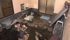 DASS-287 えっタオル一枚で男湯入るのぉ！？嫌なんだけど！？恥ずかしい羞恥ミッションで大量中出し！！ファン獲得！？過激フル勃起混浴旅in湯○原温泉 松本いちか 截图7