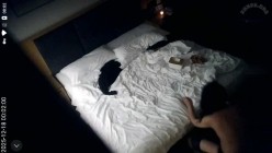 天眼42号房 少妇穿着情趣套装被男人接到床边舔逼 然后就是脱衣服操逼内射 没多久第二炮又开始了 截图15