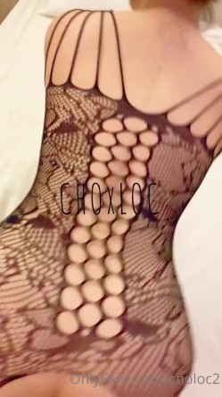 绿帽淫妻『Choloc』3P淫乱齐操身材不错的性瘾骚货淫妻 前怼后操 小穴操到发麻 截图1