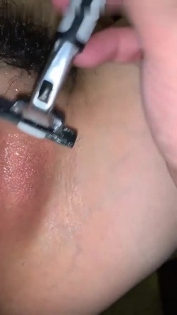 字母圈调教大神【Actor4444】露脸小母狗，各种虐阴虐菊啪啪，花样多手法奇特 截图8