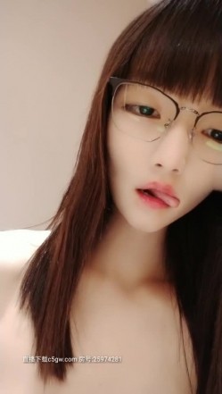 大二学妹露脸冰约炮陌生人，制服诱惑各种抽插爆草表情好骚呻吟可射 截图14