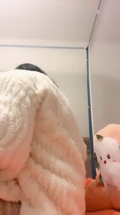 巨乳御姐，超级大奶子，【哈基米儿】，天赋型选手，这奶子是真的大，只能用震撼来形容，屌爆了！ 截图2