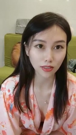 极品高颜冷艳御姐，反差小妈感女主播「金刚护撸娃」「小奶猫」激情淫语撩骚，和姐妹下海大秀，互舔互口假鸡巴互插 截图8