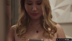 BlackedRaw.26.06.05.Amalia.Davis.Blonde.Cutie.Plowed.By.BBC.Duo.XXX.2160p.MP4-P2P[XC] 截图3