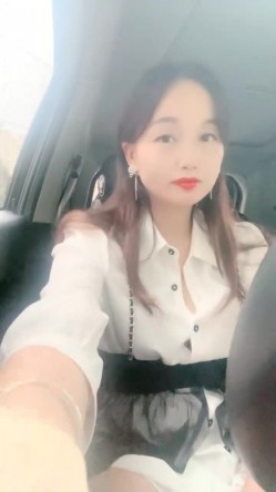 村花的快乐田园生活，【甜甜小少妇】，抖音没做起来，就到乡村小道旁，跳蛋塞穴，紧张刺激又爽到喷水 截图7