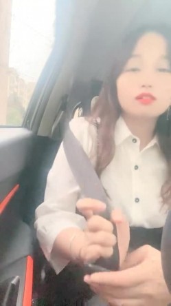 村花的快乐田园生活，【甜甜小少妇】，抖音没做起来，就到乡村小道旁，跳蛋塞穴，紧张刺激又爽到喷水 截图12