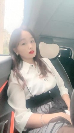 村花的快乐田园生活，【甜甜小少妇】，抖音没做起来，就到乡村小道旁，跳蛋塞穴，紧张刺激又爽到喷水 截图13