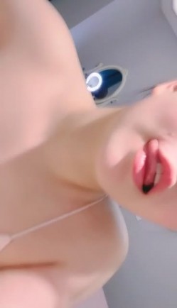 新人！校花女神~极品美臀~【小笨蛋】扣到流白浆~狂撸~！~~~！电动马达臀，小穴超级粉~！超清纯！ 截图13