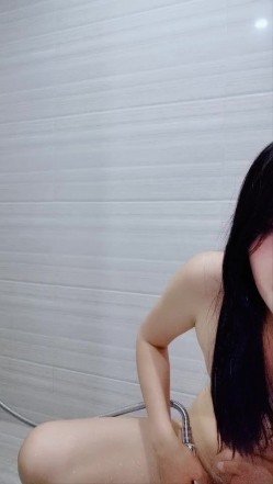 【金莲小仙女】重庆妹子勾搭按摩店技师，欲拒还迎挑逗段位真不低，撩拨得小伙欲火焚身，一摸鲍鱼都水流成河了 截图14