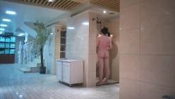 【极品偷拍】国内『温泉会所』贴脸偷拍沐浴更衣泳池戏水 超多美女良家少妇近距离接触 截图3