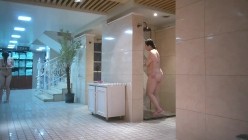 【极品偷拍】国内『温泉会所』贴脸偷拍沐浴更衣泳池戏水 超多美女良家少妇近距离接触 截图11
