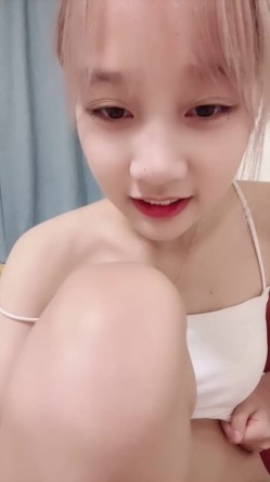 【小美】超靓小美女大长腿美乳美脚 蜜臀粉B 胯下之奴 激情上位鸡鸡一晚在燃烧 截图6