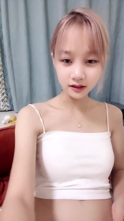 【小美】超靓小美女大长腿美乳美脚 蜜臀粉B 胯下之奴 激情上位鸡鸡一晚在燃烧 截图10