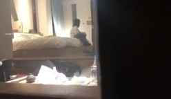 【猎奇资源 ️真实浅入旅馆】尾随跟踪翻偷拍情侣啪啪做爱叫床声甄选 两小时超刺激 叫的撕心裂肺 荡气迴肠 截图3