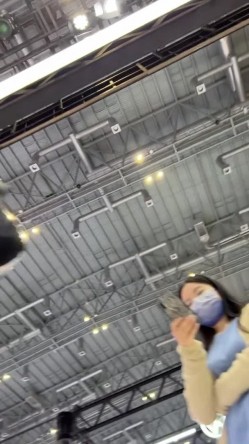 [超级裙底]最新2023上海车展各色美女模特 总有一款你喜欢 截图14