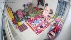 10月最新流出【破解摄像头】 ️监控下的女生宿舍日常洗澡换衣服 截图15