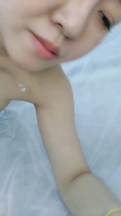 良家小阿姨脱光了揉捏骚奶子 玩弄蝴蝶逼看特写真刺激 截图6