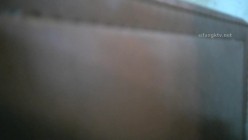 【极品偷拍】国内『温泉会所』贴脸偷拍沐浴更衣泳池戏水 超多美女良家少妇近距离接触 截图4