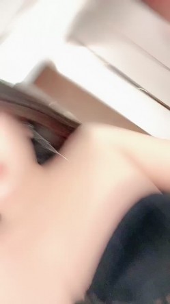 ️精品推荐 ️超美新人女孩『西奶』约金主与闺蜜一起双飞操逼爆菊 截图9