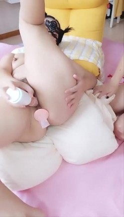 母女双人秀 互吃奶子舔逼 道具抽插高潮 菊花都爆了 截图13
