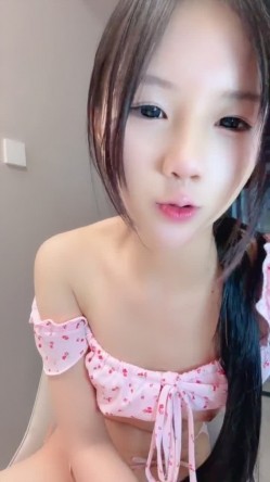 新人校花美少女下海【小岛】沉鱼落雁 闭月羞花 太美了 无毛粉穴 绝美一线天 三点超粉 截图9