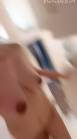 ️淫乱少妇【大哥玩不腻】少妇群P团队 淫乱群体新登场！ 截图3