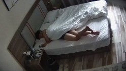新流出酒店偷拍大学生情侣开房学妹从反抗被动操3天变成床上母狗 截图10