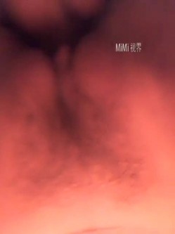 20岁宝妈挤奶：老公我难受死了，我下面洗的很干净，要不你帮我舔一下好不好。婴儿在怀里被老公强行啪啪！ 截图12