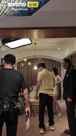 情色短剧 江南第一小屌童锦程798&吴柳芳之花小龙&王老师爱情故事 花絮！ 截图12