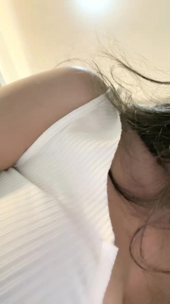 只有密码房，三场【不不不不知道啊】，恩惠女神~全裸沐浴~多视角掰穴柔逼，脸美身材好，万众期待有人操 截图1