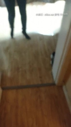 【全国首家性爱娃娃体验馆】本想体验爆乳充气娃娃 见体验馆黑丝老板娘够骚 加价把老板娘给操出白浆 截图6