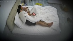 酒店偷拍连续3天入住表面乖巧实际反差的可爱女友换各情趣拍照和男友啪啪 截图4