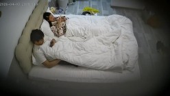 酒店偷拍连续3天入住表面乖巧实际反差的可爱女友换各情趣拍照和男友啪啪 截图15