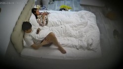 酒店偷拍连续3天入住表面乖巧实际反差的可爱女友换各情趣拍照和男友啪啪 截图16