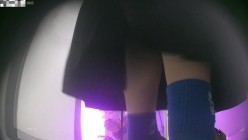 商场女厕偷拍 美少女方便JK短裙眼镜妹擦肥美鲍鱼的样子太销魂了 截图16