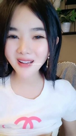 经典女神级别。超美【性感车模】性感自慰，宅男撸管专用~太赞了！女团级别，私处全部展示 截图13